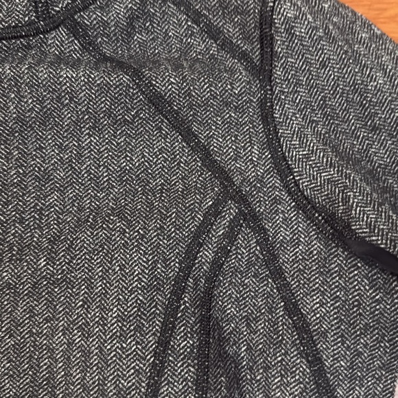 Lululemon Define Hooded Jacket - Picture 2 of 2
